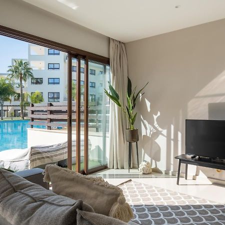 Sanders Aqua Park Resort - Precious 3-Bedroom Holiday Home With Shared Pool Limassol Bagian luar foto