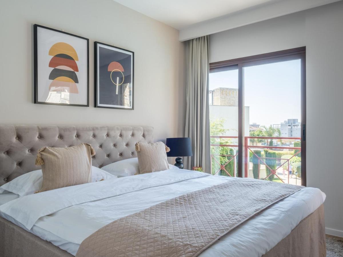 Sanders Aqua Park Resort - Precious 3-Bedroom Holiday Home With Shared Pool Limassol Bagian luar foto