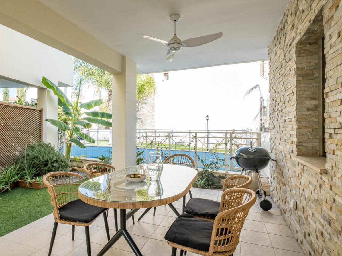 Sanders Aqua Park Resort - Precious 3-Bedroom Holiday Home With Shared Pool Limassol Bagian luar foto