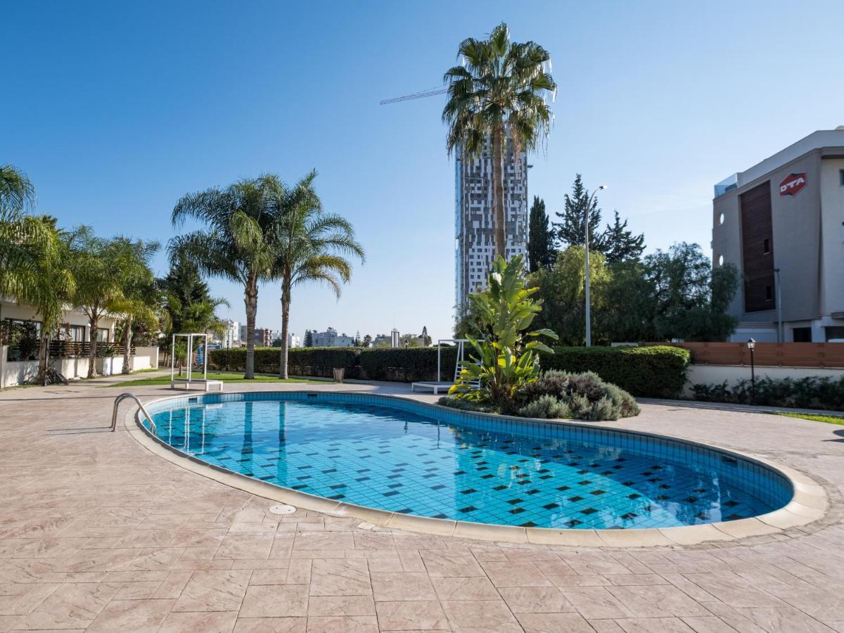 Sanders Aqua Park Resort - Precious 3-Bedroom Holiday Home With Shared Pool Limassol Bagian luar foto