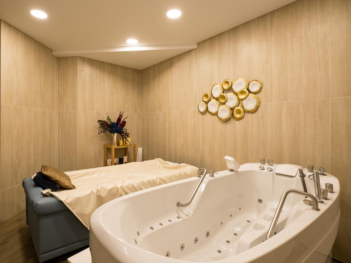 Sanders Aqua Park Resort - Precious 3-Bedroom Holiday Home With Shared Pool Limassol Bagian luar foto